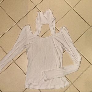 Emma & Sam Off-White Ribbed Long Sleeve Top